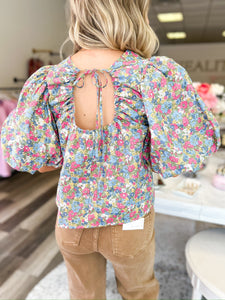 Flower Club Puff Top