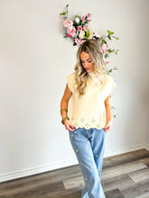 Load image into Gallery viewer, Scalloped Cropped Sweater Top - Cream