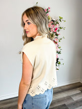 Load image into Gallery viewer, Scalloped Cropped Sweater Top - Cream